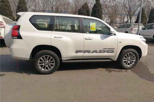 18款丰田霸道2700开创了豪华SUV之先河备受媒体和消费者好评