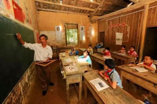 他是最美乡村教师, 工作地点在4500米高原上,