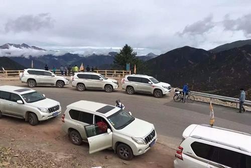 成都租越野车进藏一般交纳多少押金