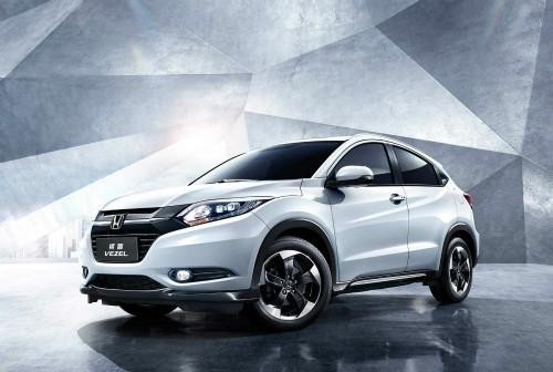 扬言让自主品牌无法生存，丰田CHR到港，售价仅12万