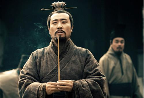 三国刘备的深藏不露,武功高强可敌吕布,却要靠哭赢人心