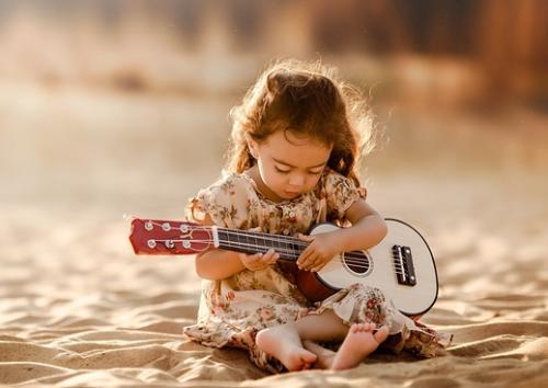 2018年属狗女宝宝名字大全!120个温柔安静的