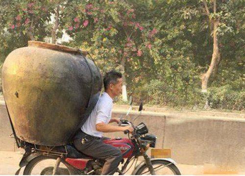 搞笑趣图段子:曾梦想仗剑走天涯,可惜半路睡着