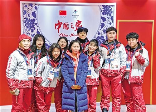 韩国人太过分!冬奥会中国志愿者吃年夜饭,每人