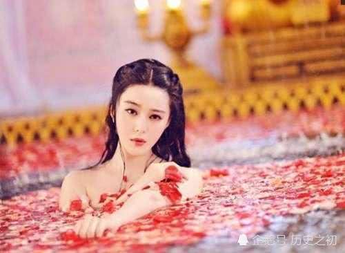 ����ʷ�Ͼ�Ȼ�и��Ӿ�Ȼϲ��һ��Ů�ˣ�