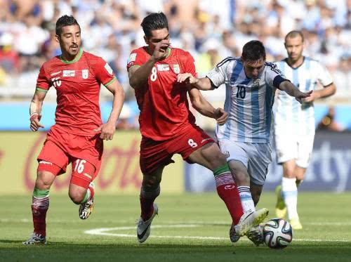 伊朗国足主帅奎罗斯:C罗是世界上最好的球员