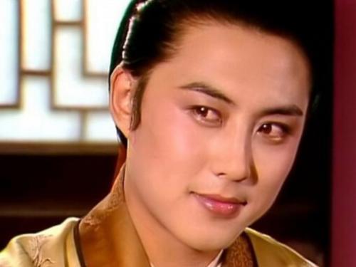 红楼梦里宝玉明明是二爷, 为什么要称贾琏为“二爷”?