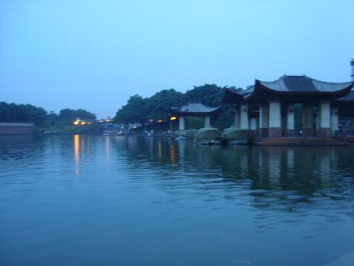 广东最大的城市有哪几个?