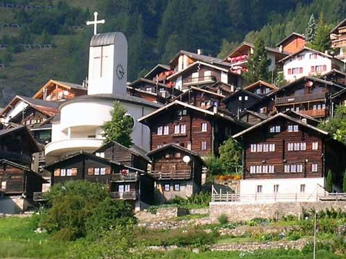 外国小镇严重人口荒,倒贴70万全球招募移民,有