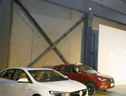 我跟我的车说了一句方言 它竟然给我回复了！