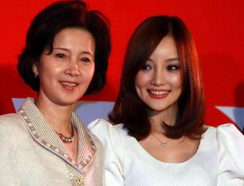 李小璐爸爸身份被扒，曾是著名导演、演员，网友：身在福中不知福