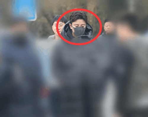 贾乃亮亮相2018年春晚彩排, 一个细节爆出和