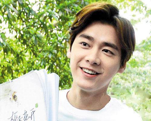 你不知道的是那些很暖的男星笑起来更暖,给男