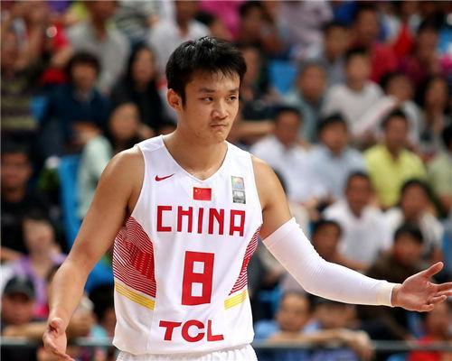 中国男篮现役球员,哪五个人组一队,能跟NBA最