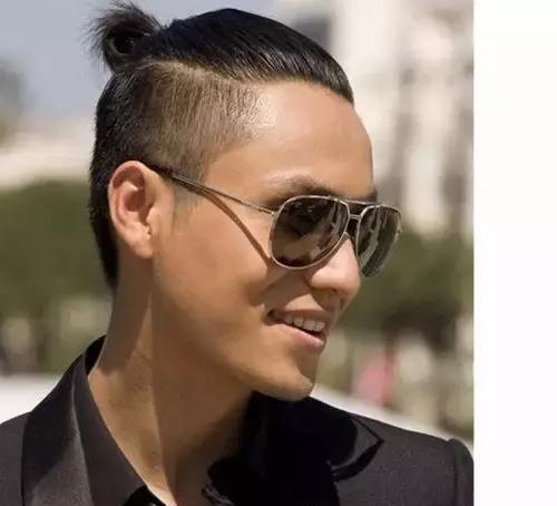 看吴亦凡等各路明星演绎的男士辫子发型