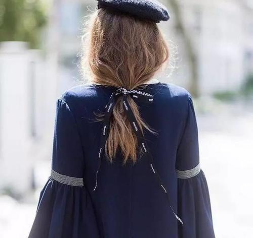 香奈儿包装上的丝带当发带竟这么惊艳!