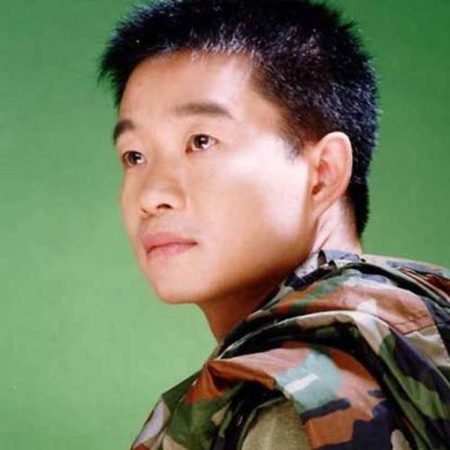 军中绿花小曾