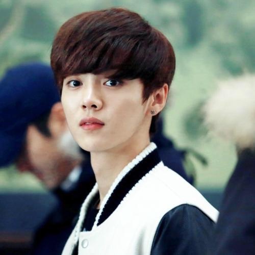 为明星打分之鹿晗篇,论颜值、唱功、演技、人