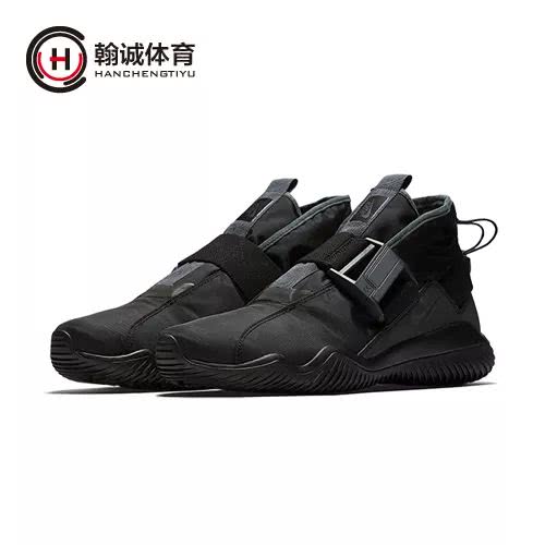 AJ1黑红脚趾、AJ3黑水泥!还有烟花喷和¥749