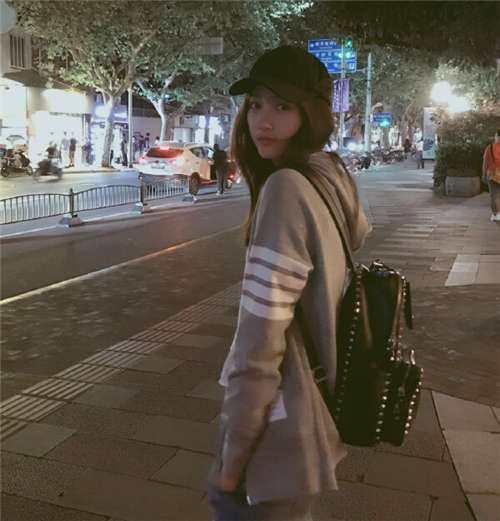 颜值比肩关晓彤，还记得爱情公寓里面的花花吗？不愧是女大十八变