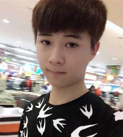 LOL知名主播古手羽跨年夜被女朋友甩,泪洒直