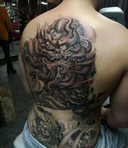传统纹身中的经典——唐狮子
