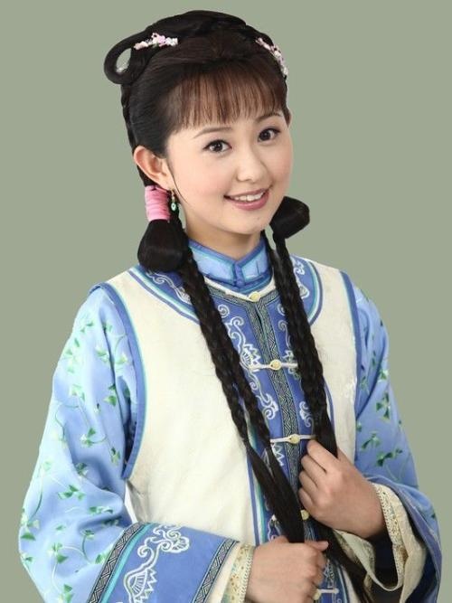 看长相就觉得是关系户,明明演好人却让人讨厌