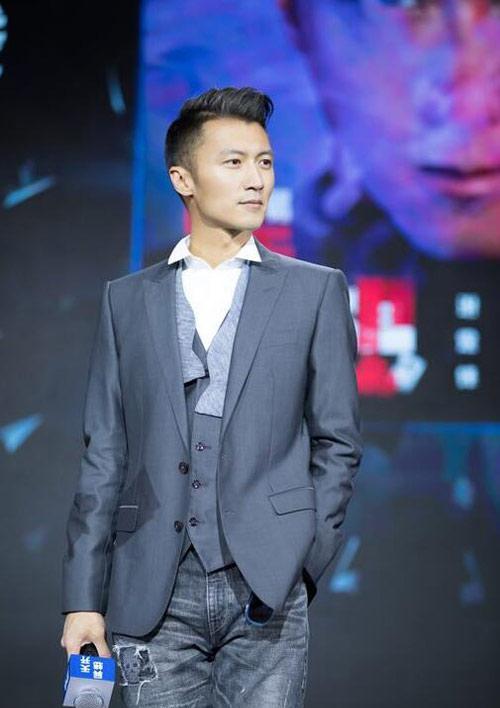 8年8月，歌手谢霆锋回归新歌《异想天开》