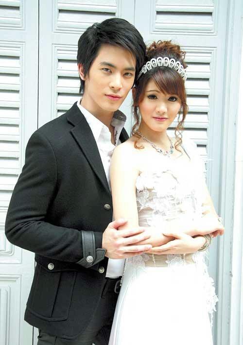 还记得《爱在日落之前》滴女主grand吗?美腻依旧却给vill配戏?