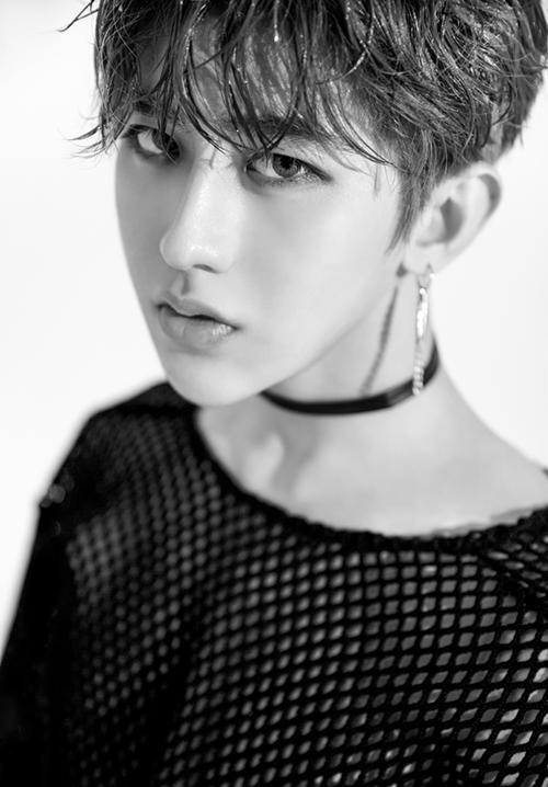 错失TFBOYS, 现如今却高居微博热搜榜, 成为超级话题