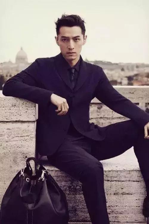 代言只要六大蓝血八大红血,胡一天真的这么想