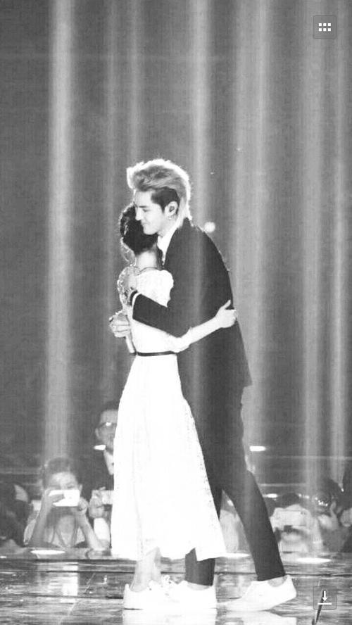 2018年如果有一种恋爱是叫吴亦凡和赵丽颖, 会不会很甜