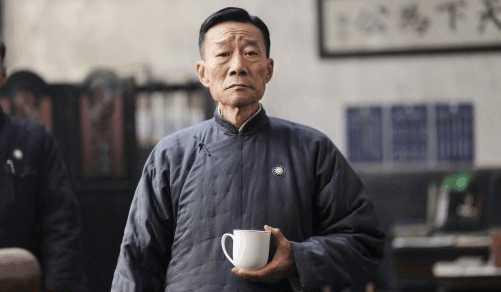 李雪健遭小鲜肉炮轰,你露脸拿几十万,李老霸气