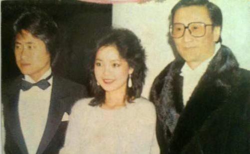 成龙与邓丽君的爱情故事，莫名的感到心痛