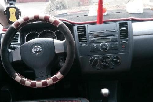 乡下跑了10年油耗3毛的车，过年缺钱3万3出手，车主表示很无奈