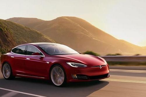 难怪都抢特斯拉生意，原来2017年在中国卖了这么多辆