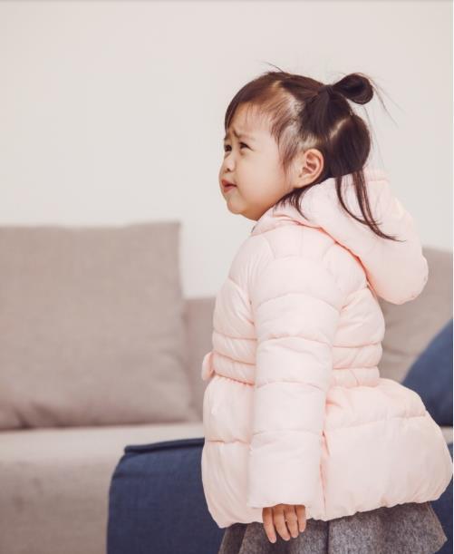 包贝尔女儿包饺子哪吒头萌出新高度,如今是个小仙女