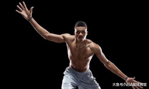 字母哥天赋比麦迪还强? 臂展惊人2米21, 半场运
