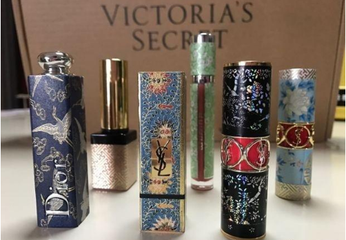 中国故宫不务正业,联手李冰冰做神鸟包,这次