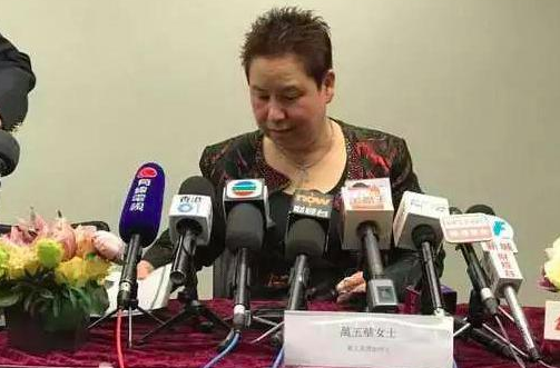 成龙代言的霸王洗发水创始人夫妇内斗,引发集