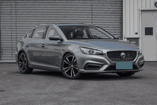 上市1个月销量超万台，年度国产颜值佳作，10万起谁还买马自达3