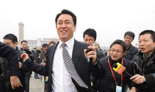 许家印的人生轨迹不一般