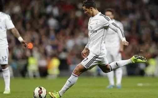 梅西年薪五千万,内马尔年薪三千万,C罗状态差