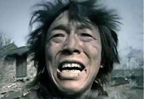 王宝强和黄渤丑照大PK,从照片中你能发现他们