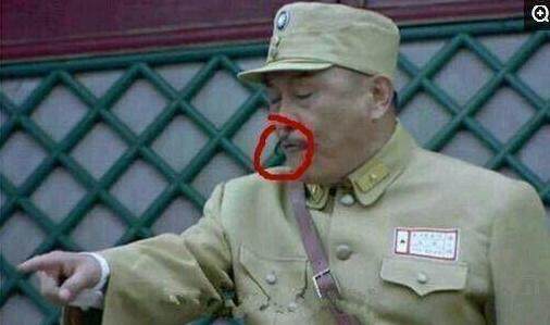 最尴尬的穿帮镜头,拍古装戏带美瞳,赵丽颖看了