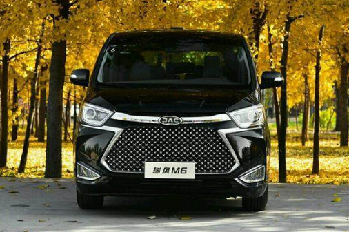 江淮最近推出首款高端MPVM6，堪比埃尔法