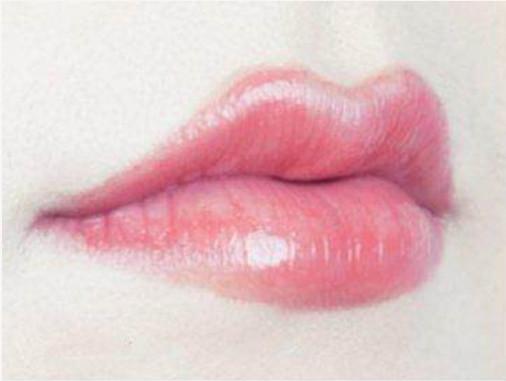 女子仿妆成赵丽颖, 走在街上被众男生追着求合