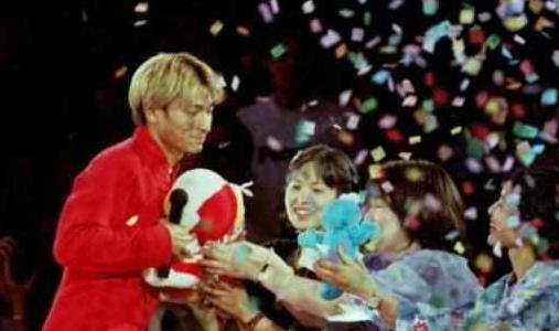 刘德华称自己无法超越99年的演唱会，红馆演唱会他到底做了什么