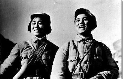 褪色老照片:真实的八路军女战士,比电影里的漂亮一百倍