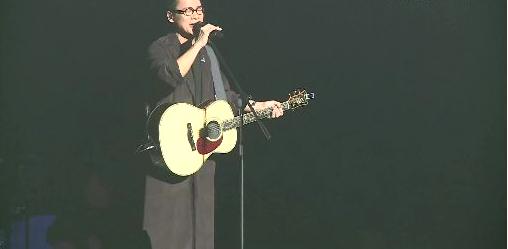 罗大佑跨年「回京」开唱 北京上万歌迷同欢